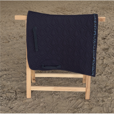 Blaue ROSS KANI Dressur-Schabracke mit Diamant Steppung und austauschbarem Klettband in blauem Leomuster